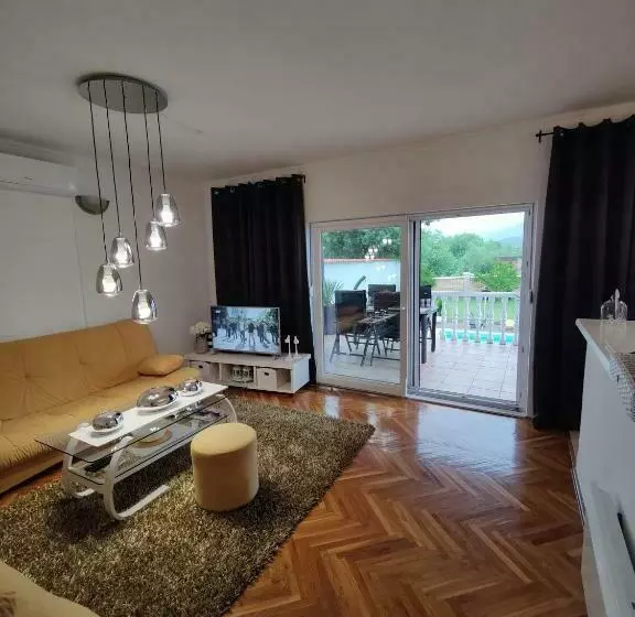Apartman Avlija