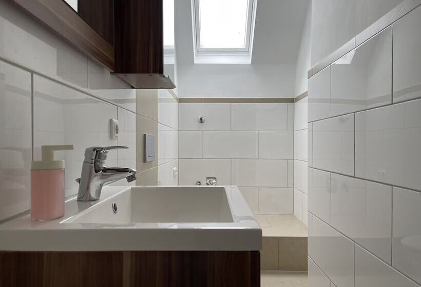 Apartments For Fitters I Schützenstr 4 12 I Home2share