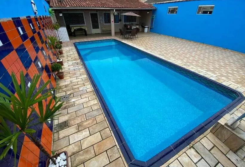 Casa Com Piscina E Churrasqueira