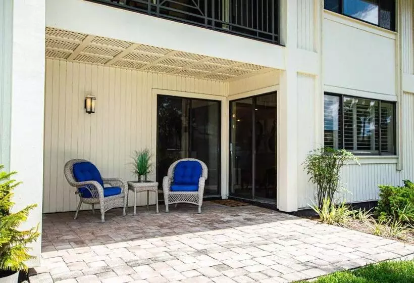 Newly Listed! 20 Percent Off! Golf And Tennis Community   Lavish Living