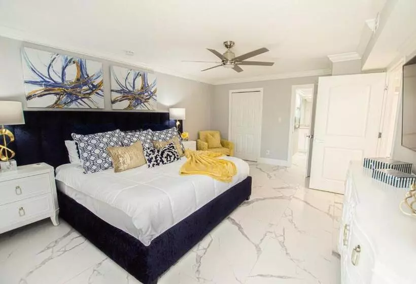 Newly Listed! 20 Percent Off! Golf And Tennis Community   Lavish Living