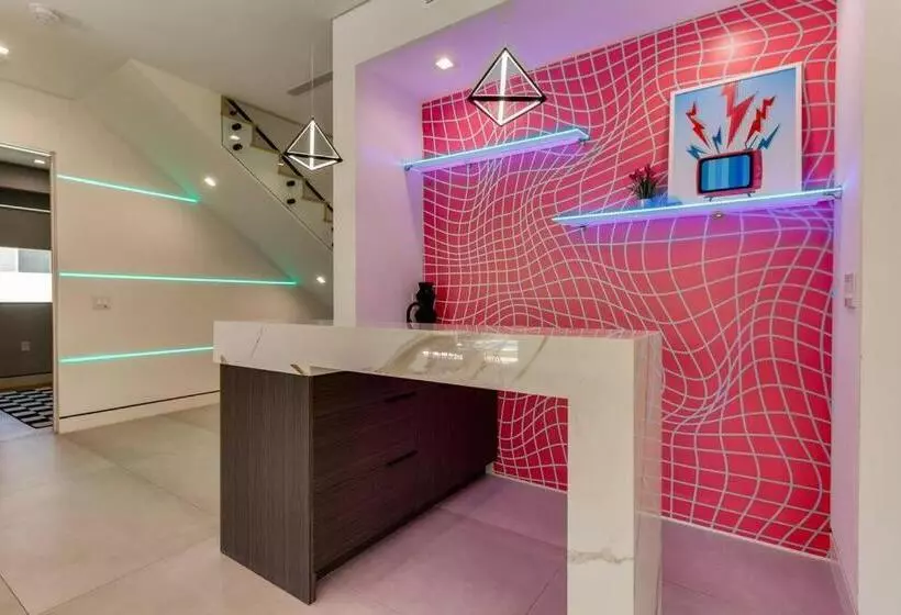 Posh Luxury Modern Home With Pool Spa And Rooftop Deck