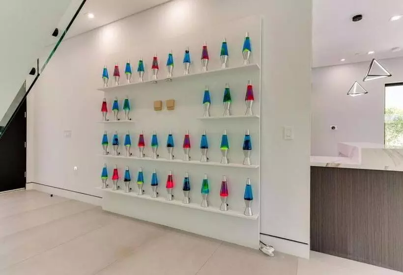 Posh Luxury Modern Home With Pool Spa And Rooftop Deck