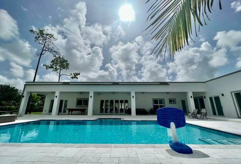Perfect For Families The White House Of Miami Close To Miami Beaches And The Keys West