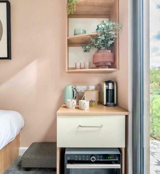 Travellers Tales   A Pod In The Cotswolds