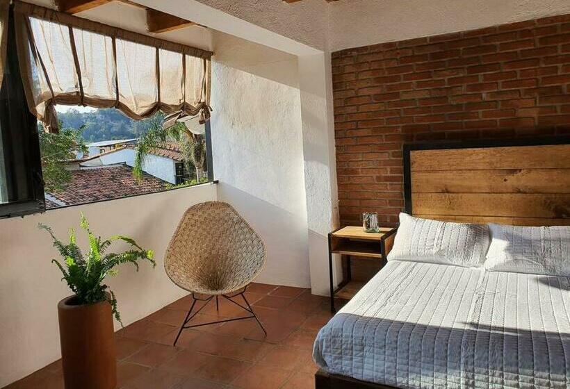 Amplia Habitación Para 2 En La Avenida Principal !