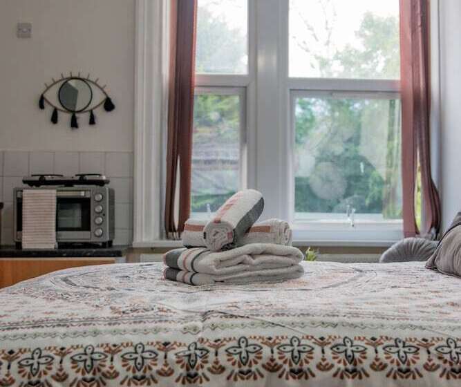 Bv Comfy Studio At Maningham Lane Bradford