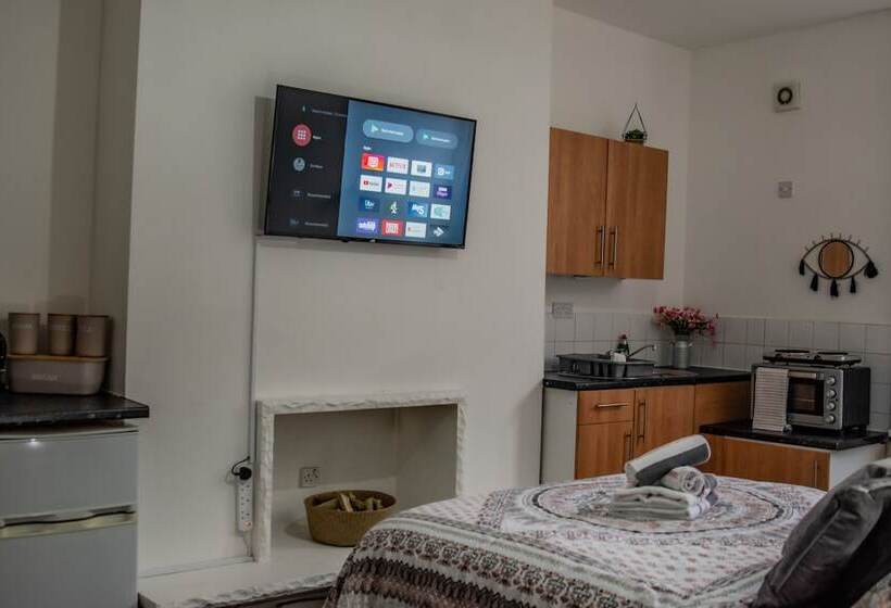 Bv Comfy Studio At Maningham Lane Bradford