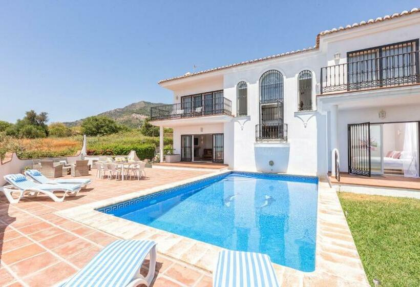 Casa Blanca Family Home With Private Pool In Mijas