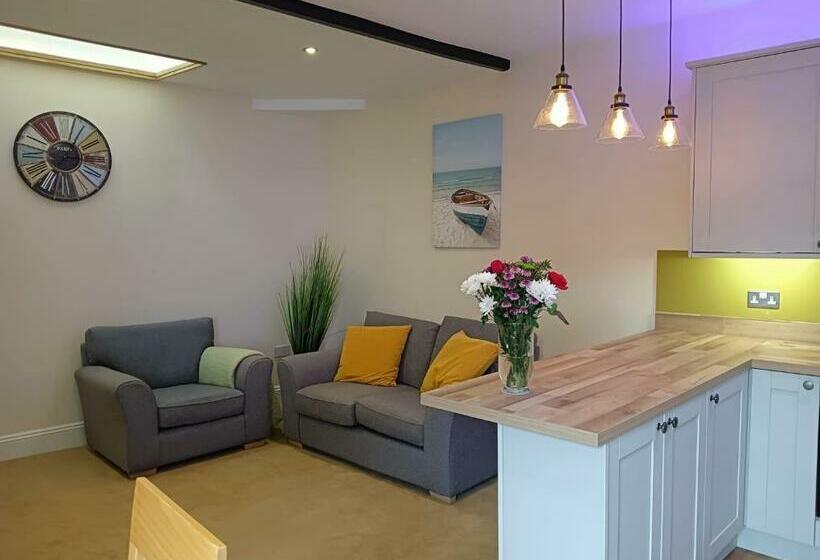 Catherine Street Apartments