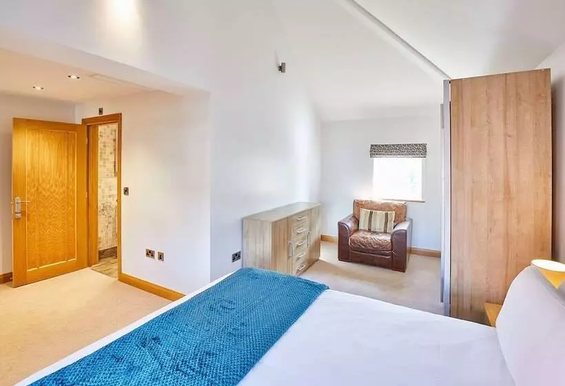 Host Stay Cliff Road