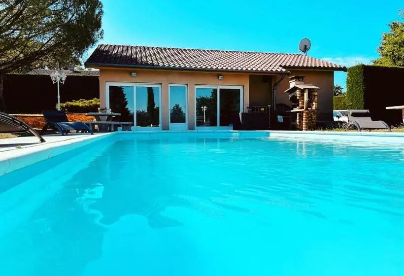 La Villa Perroquet
