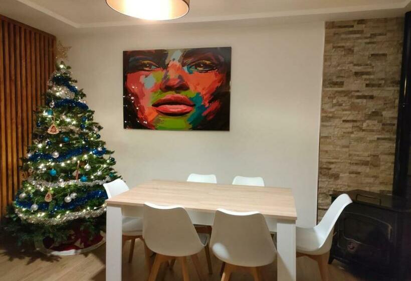 Villamolinos, Villa Con Piscina Privada