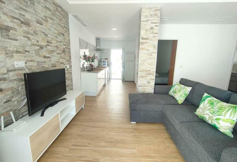 Villamolinos, Villa Con Piscina Privada