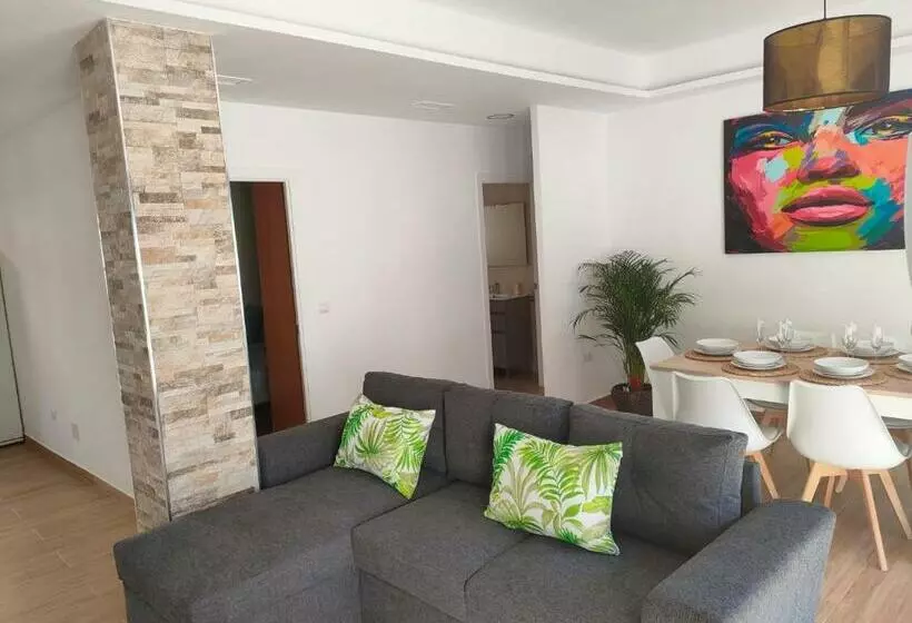 Villamolinos, Villa Con Piscina Privada