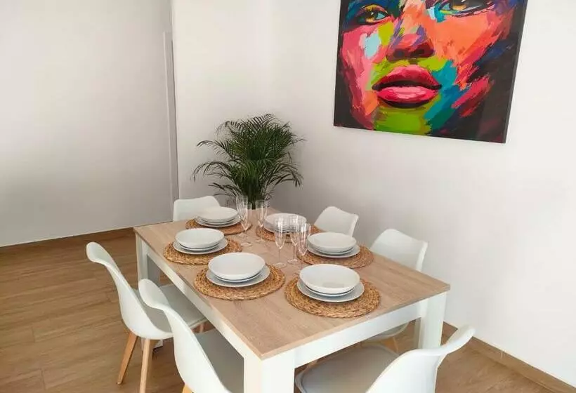 Villamolinos, Villa Con Piscina Privada