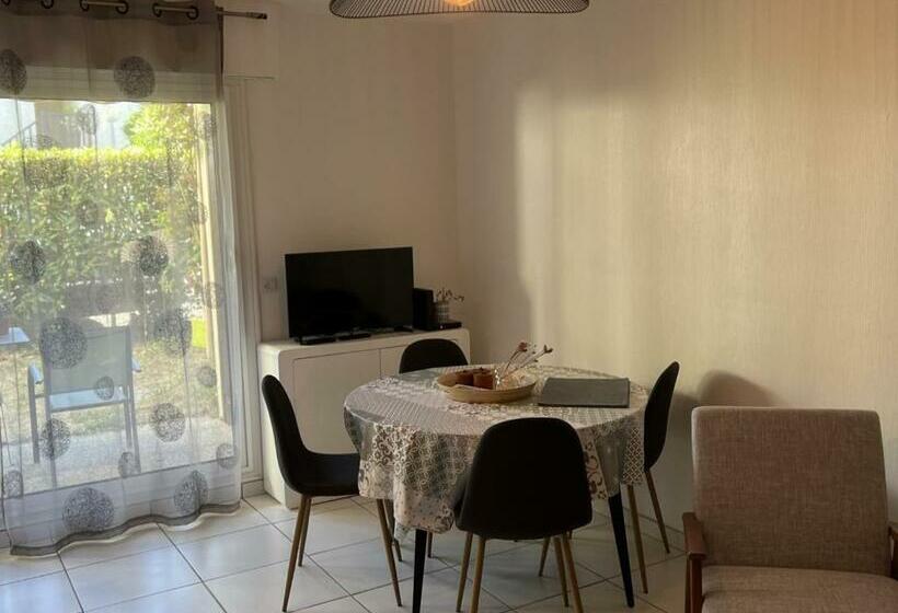 Appartement T2 Avec Jardin, Proche Plage Et Centre, Parking Privé, Animaux Acceptés, Wi Fi Gratuit