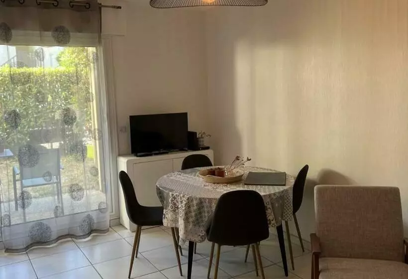 Appartement T2 Avec Jardin, Proche Plage Et Centre, Parking Privé, Animaux Acceptés, Wi Fi Gratuit