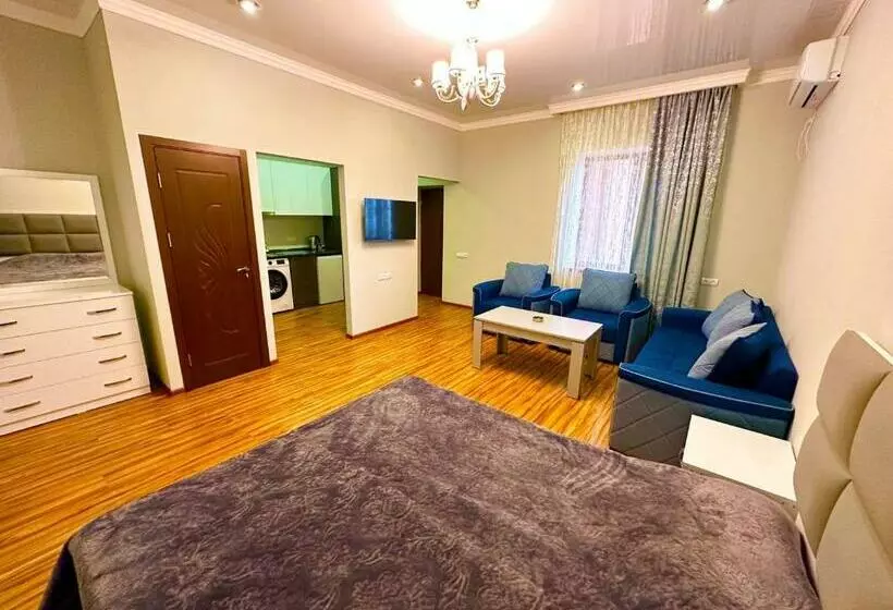 Kond Apart House