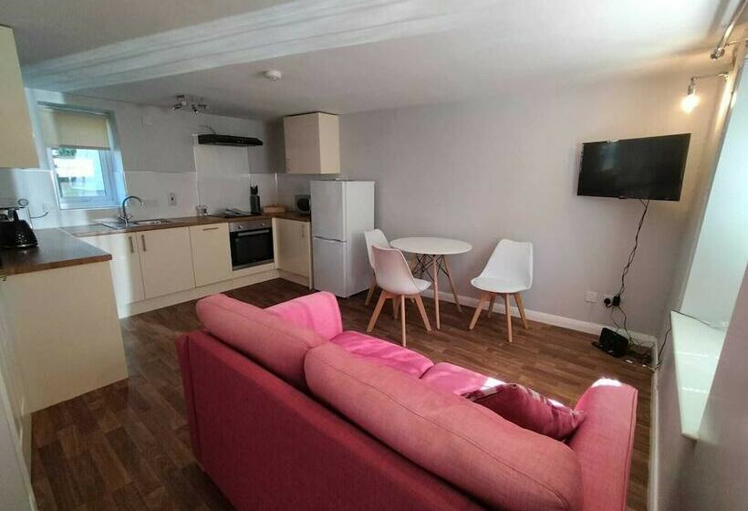 Lovely 2bed Apartment In Wincanton Somerset