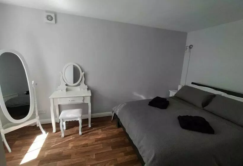 Lovely 2bed Apartment In Wincanton Somerset