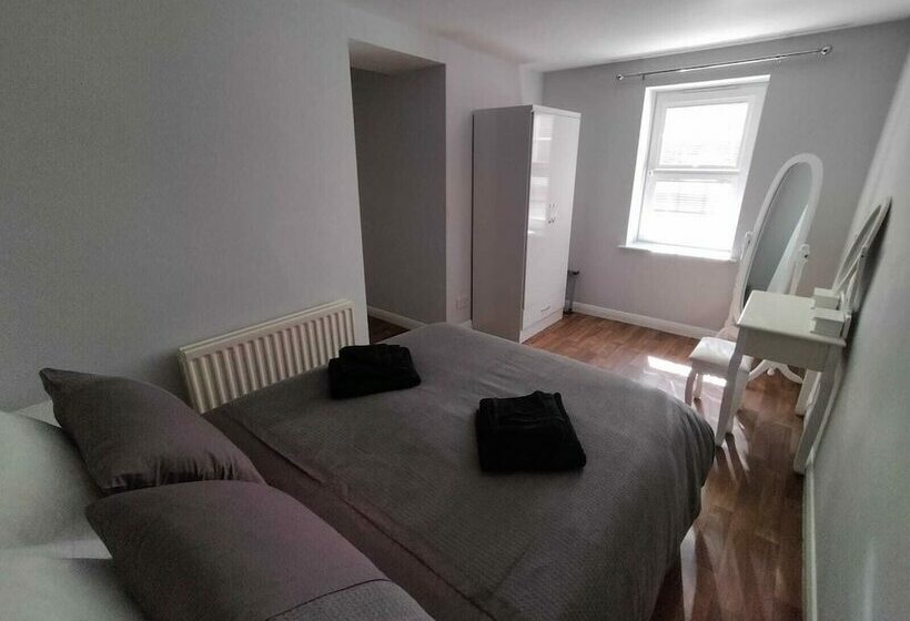 Lovely 2bed Apartment In Wincanton Somerset