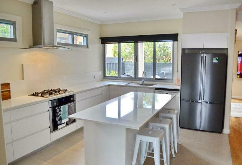 Nimbus 14a Mcintyre Street