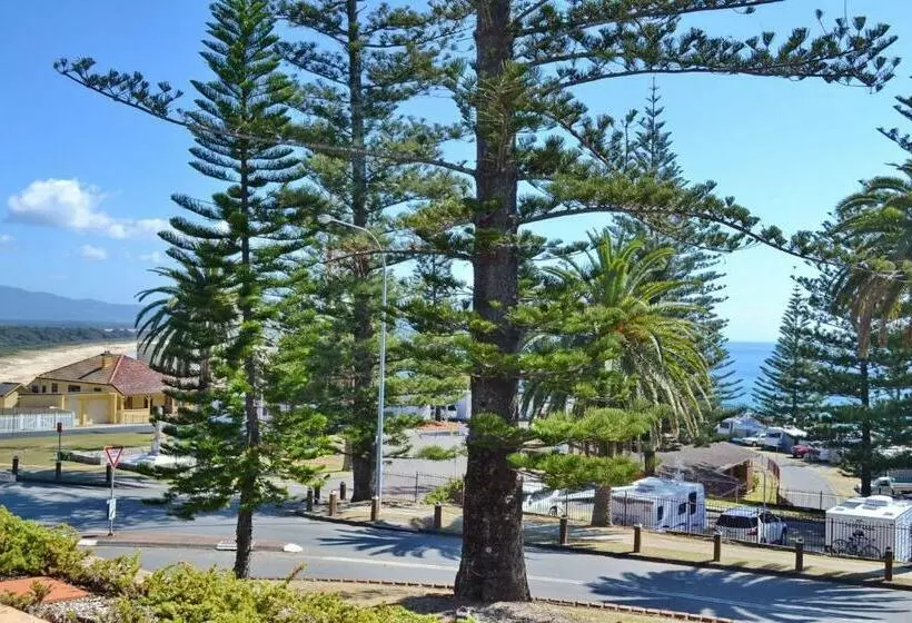 Tradewinds Apartment 4