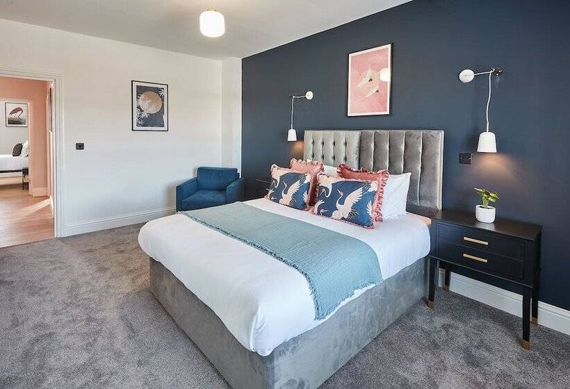 Host & Stay Parkside Villa