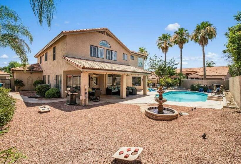 Scottsdale Luxury Pool, Bbq, Smoker, And Pool Table
