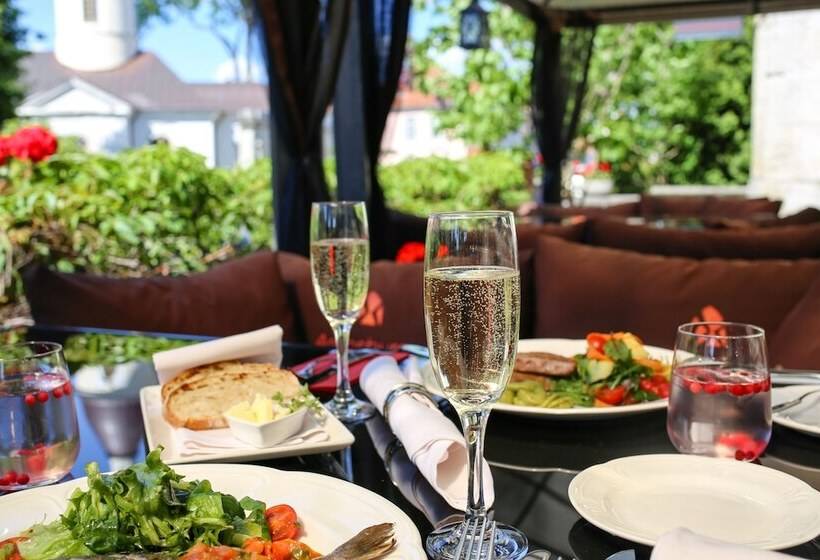 Arensburg Boutique Hotel & Spa