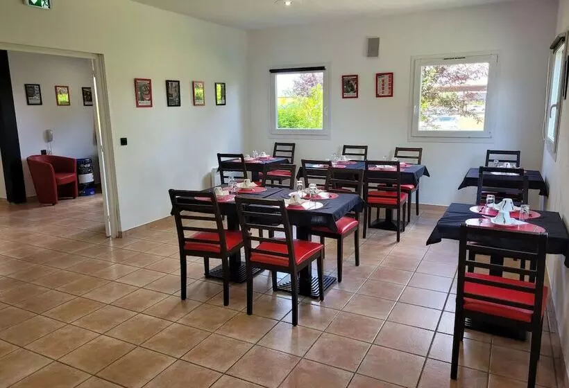 Enzo Hotels Chartres Mainvilliers By Kyriad Direct