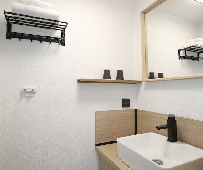 Enzo Hotels Chartres Mainvilliers By Kyriad Direct