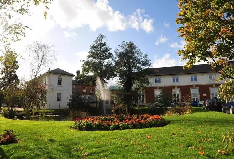 Greenwoods Hotel & Spa