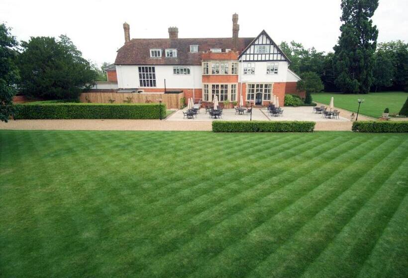 Greenwoods Hotel & Spa