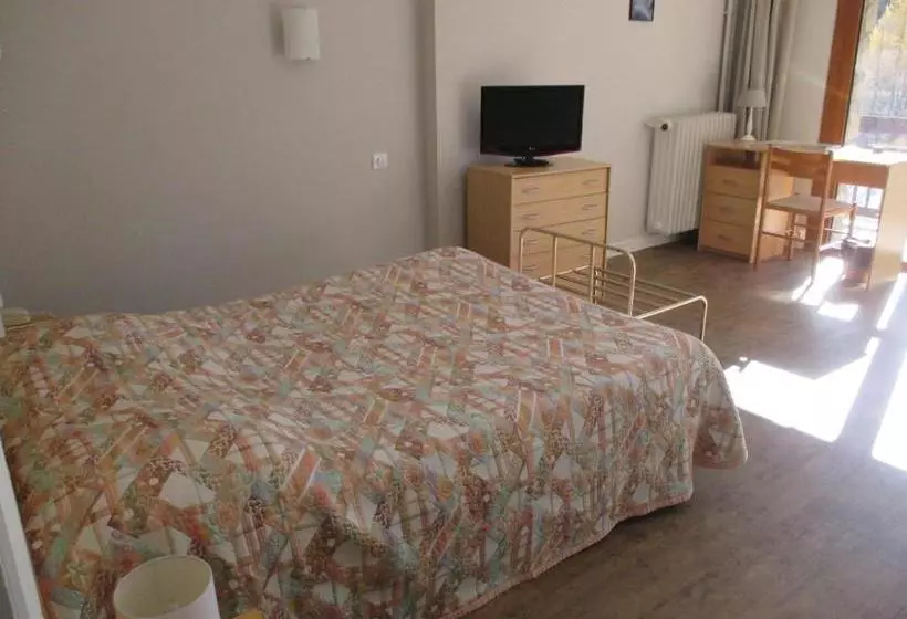 Отель Hôtel L'adrech De Lagas