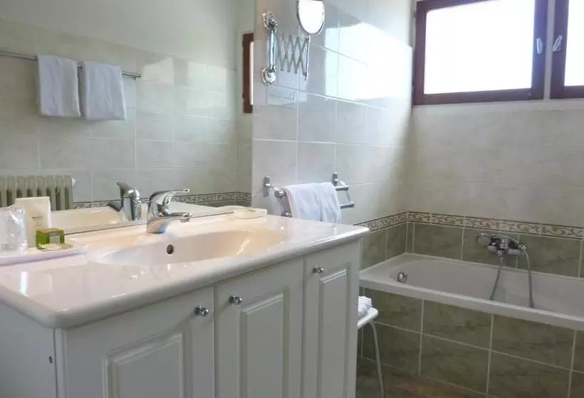 Отель Hôtel L'adrech De Lagas