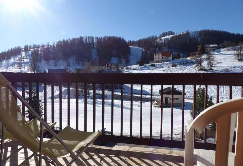 فندق Hôtel L'adrech De Lagas