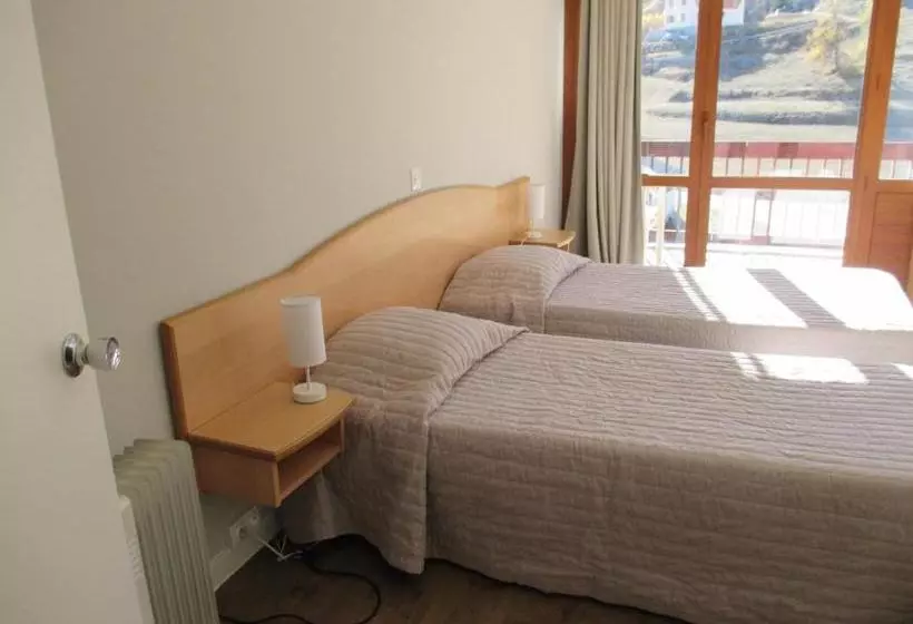 Отель Hôtel L'adrech De Lagas