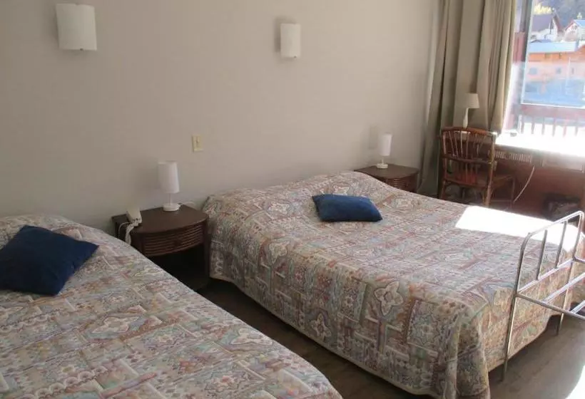 Отель Hôtel L'adrech De Lagas