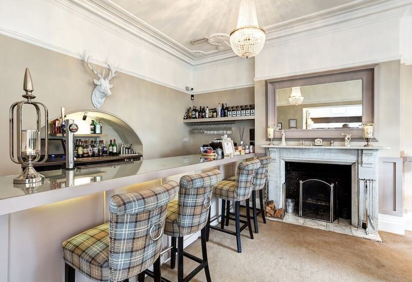 ホテル Alexandra Court