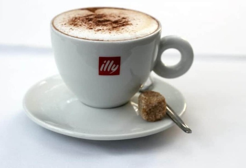 ホテル Alexandra Court