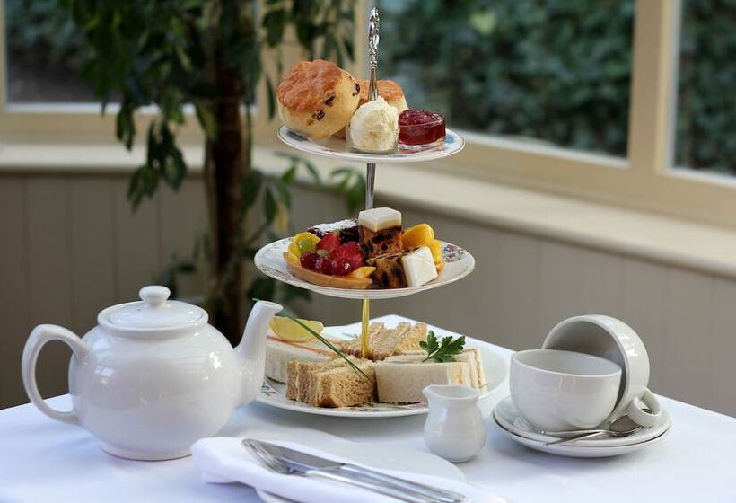 ホテル Alexandra Court