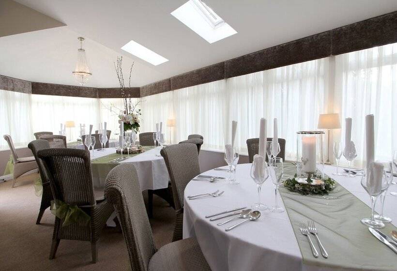 ホテル Alexandra Court