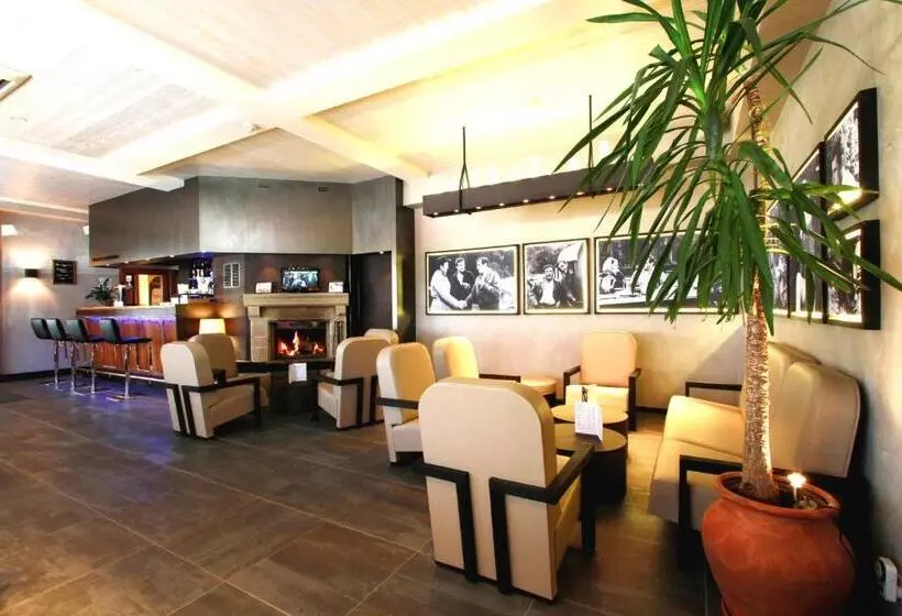 هتل De La Jamagne & Spa