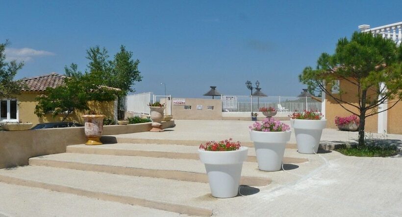 ホテル Domaine Des Garrigues