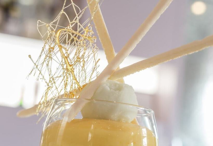 فندق Hôtel Les Platanes