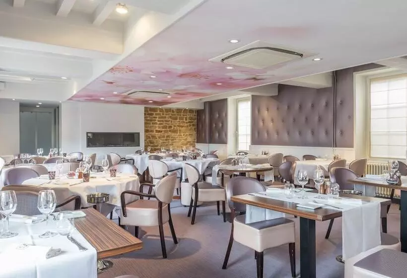 Hotel Hôtel Les Platanes