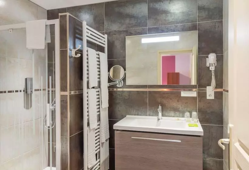 Hotel Hôtel Les Platanes