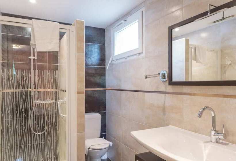 فندق Hôtel Les Platanes